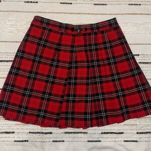 Cycle Boston Pleaded Skirt Red,Black and White Size S